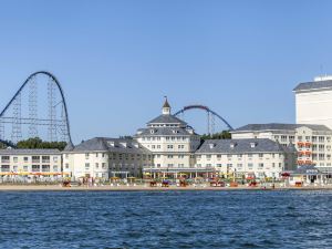 Cedar Point Hotel Breakers