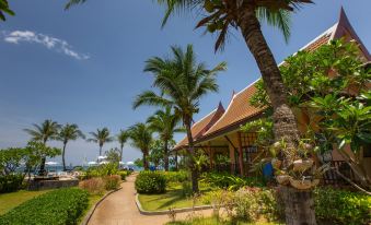 Lanta Casuarina Beach Resort