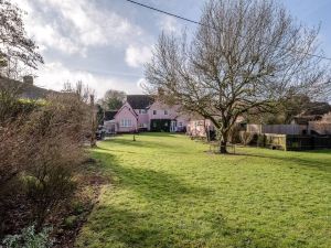 Bridge House in Kersey