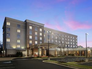 DoubleTree by Hilton Richmond Airport