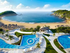 Secrets Huatulco Resort and Spa