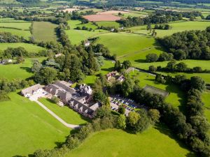 Cwrt Bleddyn Hotel Wales