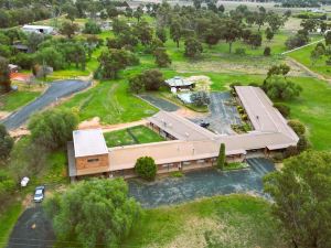 Redgum Motel