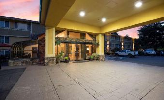 Best Western Plus Parkway Inn