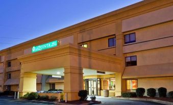 Travelodge by Wyndham Columbus State University