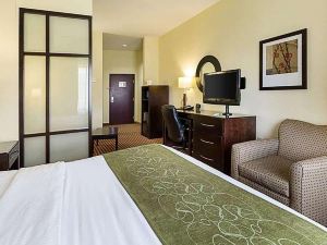 Days Inn & Suites by Wyndham Houston / West Energy Corridor