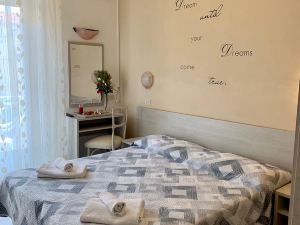 New Hotel Cirene Triple Room for 3 People Comfort with Breakfast