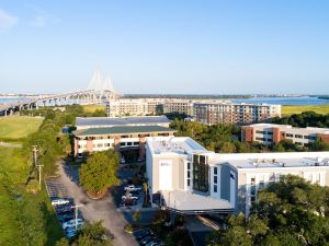 Hotel Indigo Mount Pleasant