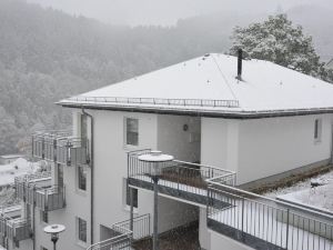 Apartment on the 2nd Floor with Balcony and View