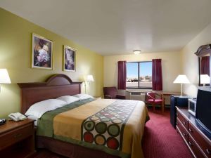 Super 8 by Wyndham Eau Claire WI