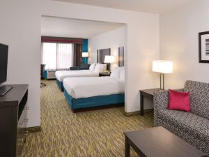 Holiday Inn Express & Suites Omaha West