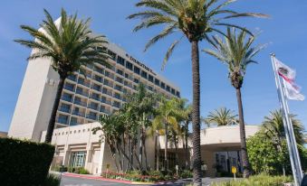 DoubleTree by Hilton Torrance - South Bay