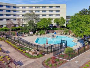 DoubleTree by Hilton Pleasanton at the Club