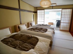 Sakura River Side Stay Gero Onsen - Hostel