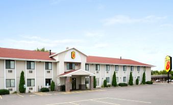 Super 8 by Wyndham Eau Claire WI