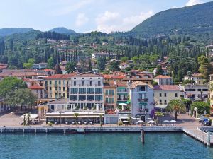 Hotel Du Lac Gardone Riviera