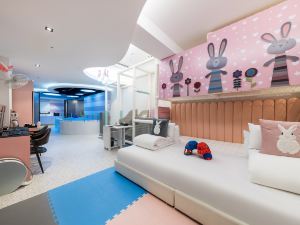 Almond Kids Hotel