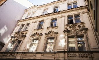 Apartment by the Old Town Square