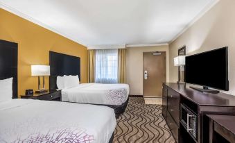 La Quinta Inn & Suites by Wyndham Carlsbad - Legoland Area