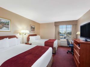 Ramada by Wyndham Fresno Northwest