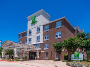 Holiday Inn & Suites Dallas-Addison