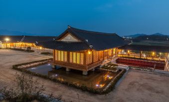 Hanok Hotel Youngsanjae