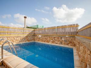 Gozitan Farmhouse with Pool - PP 4 - Happy Rentals