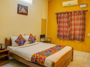 FabHotel Hibiscus Stays - Nr Sholinganallur Water Lake & Vgp Aqua Kingdom