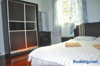 Three-Bedroom House Azrien Homestay Kundasang Photo