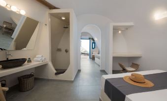 Santorita Suites