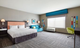 Hampton Inn & Suites Chicago Waukegan