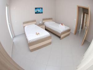 Wave Apartments Sarande