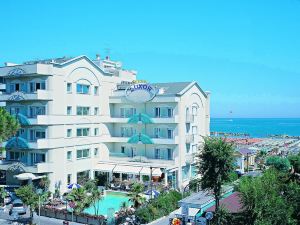 Luxor Cattolica Beach Hotel