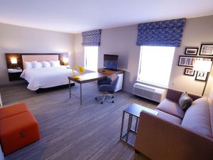 Hampton Inn & Suites Forest City