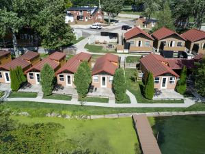 Edinboro Lake Resort Cabins