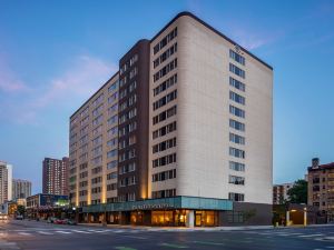 DoubleTree Suites by Hilton Minneapolis