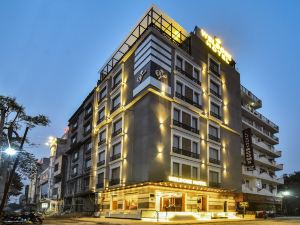 Pax Hotel AK Continental 2 Minutes' Walk from Amritsar Bus Stand