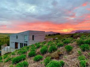 Designers Villa Near Alafoss Waterfall