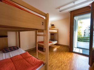 Geneva Hostel