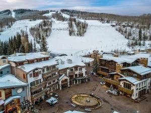 Vail Village Bridge Street 2 Bedroom Next to Gondola One