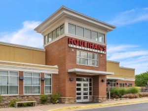 DoubleTree by Hilton Front Royal Blue Ridge Shadows