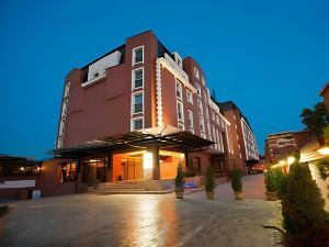 Ramada Hotel & Suites by Wyndham Bucharest North