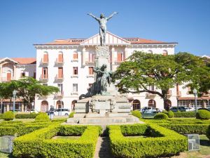 Hotel Dan Inn Poços de Caldas - A Melhor localização do Centro