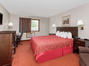 Days Inn & Suites by Wyndham des Moines Airport