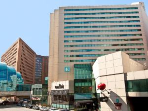 Embassy Suites by Hilton Indianapolis Downtown