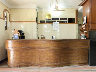 Front Desk Sunaina Hotel Photo