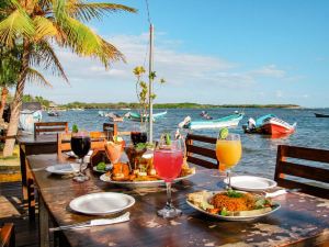 Beach front room with amazing breakfast