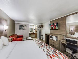 Ramada by Wyndham Medford Airport North