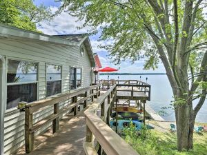 Cayuga Lake Retreat in Seneca Falls w/ Dock!