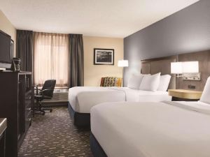 Country Inn & Suites by Radisson, Auburn, IN